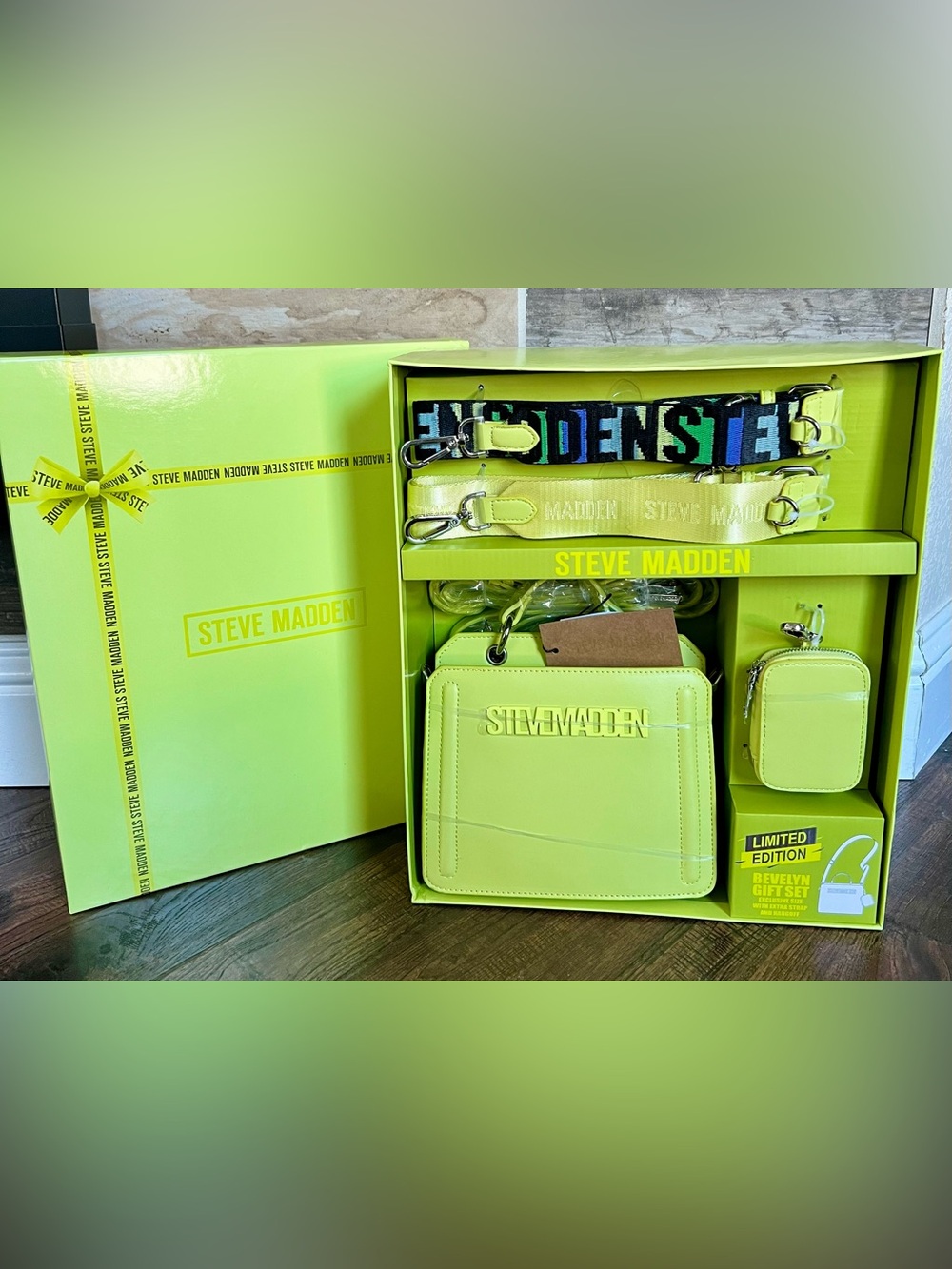 Steve Madden Limited Edition Bevelyn Gift Set LEMON
